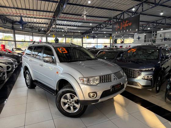 MITSUBISHI PAJERO DAKAR 3.2 HPE 4X4 7 LUGARES 16V TURBO INTERCOOLER DIESEL 4P AUTOMÁTICO